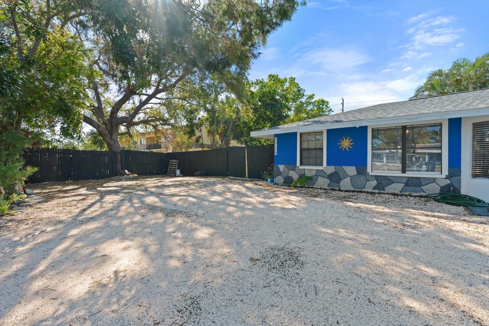 Image 33 of 35 For 2728 Trinidad Street