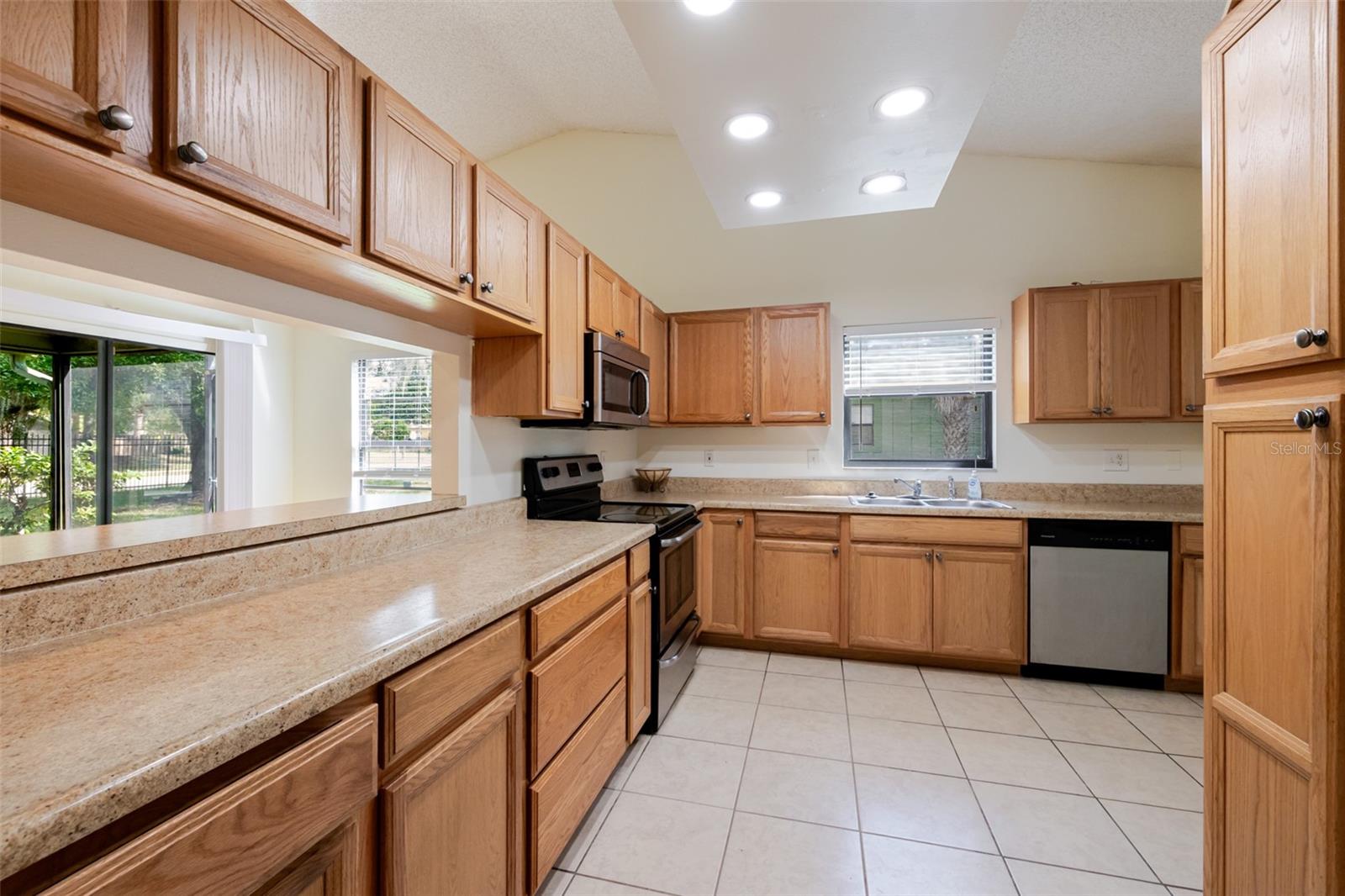 Image 15 of 35 For 5021 Barrington Circle 302