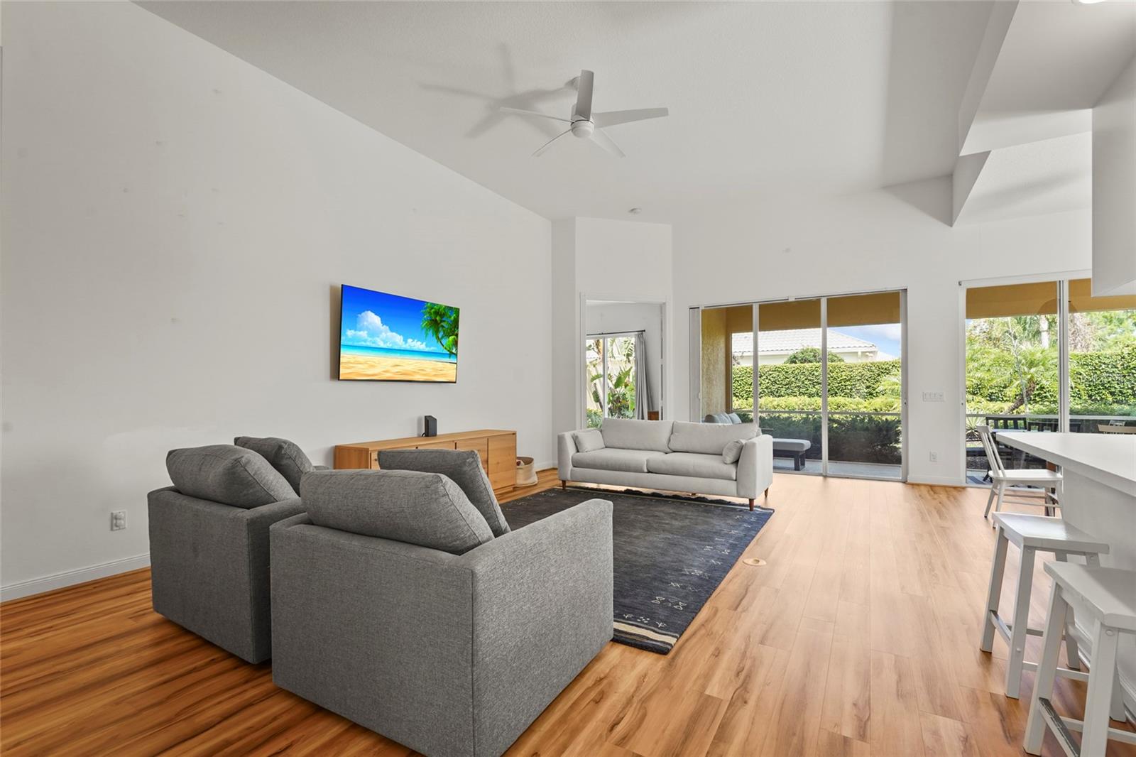 Image 17 of 100 For 7716 Uliva Way
