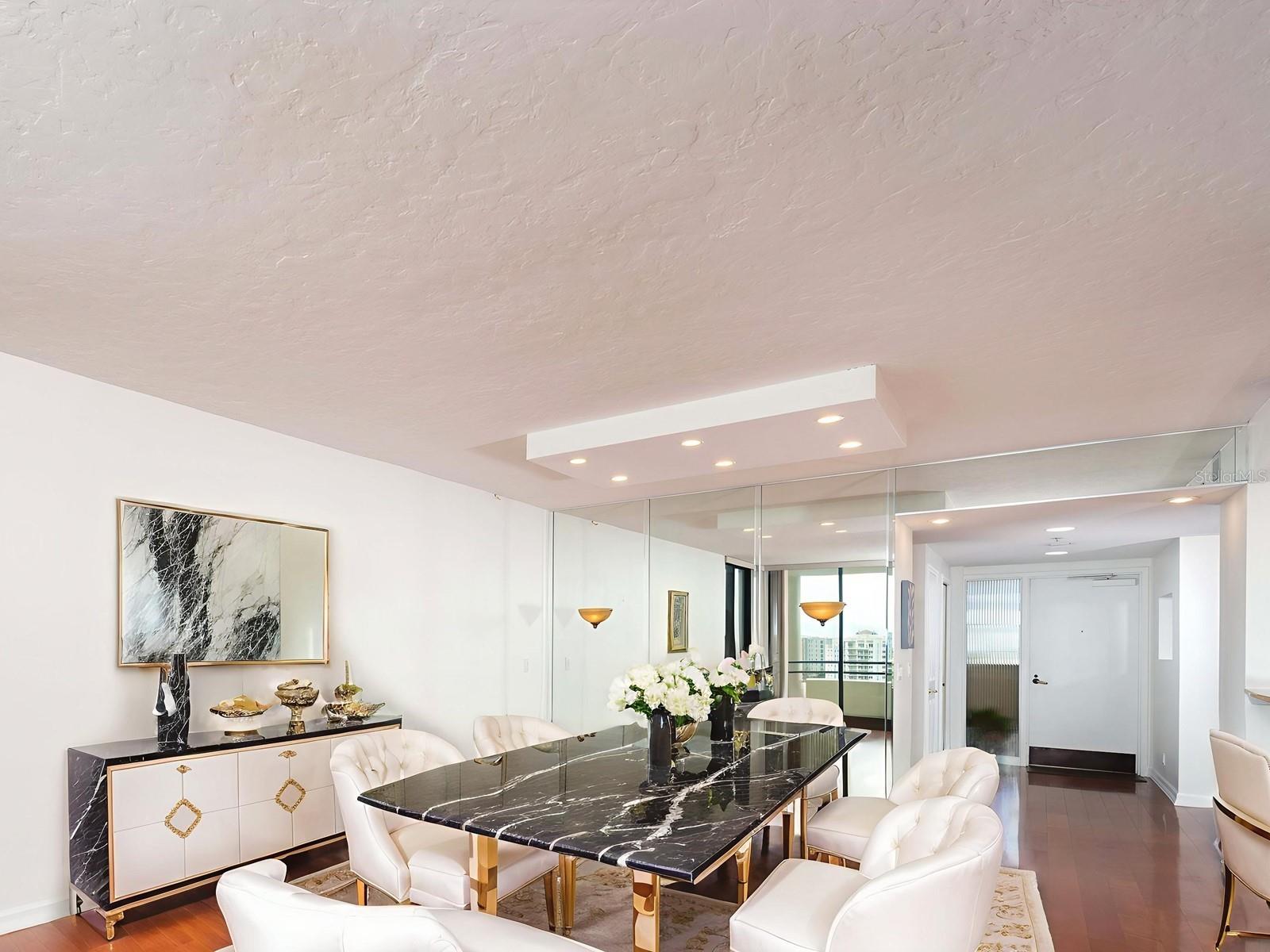 Image 13 of 94 For 1255 Gulfstream Avenue 1003