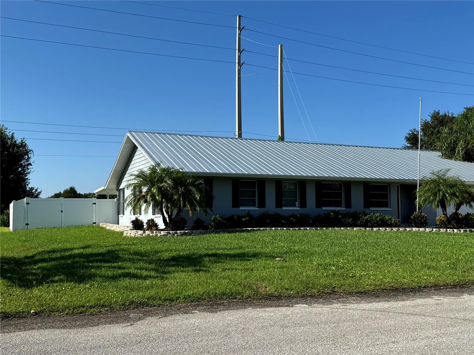 Details for 5608 43rd Avenue E, BRADENTON, FL 34208