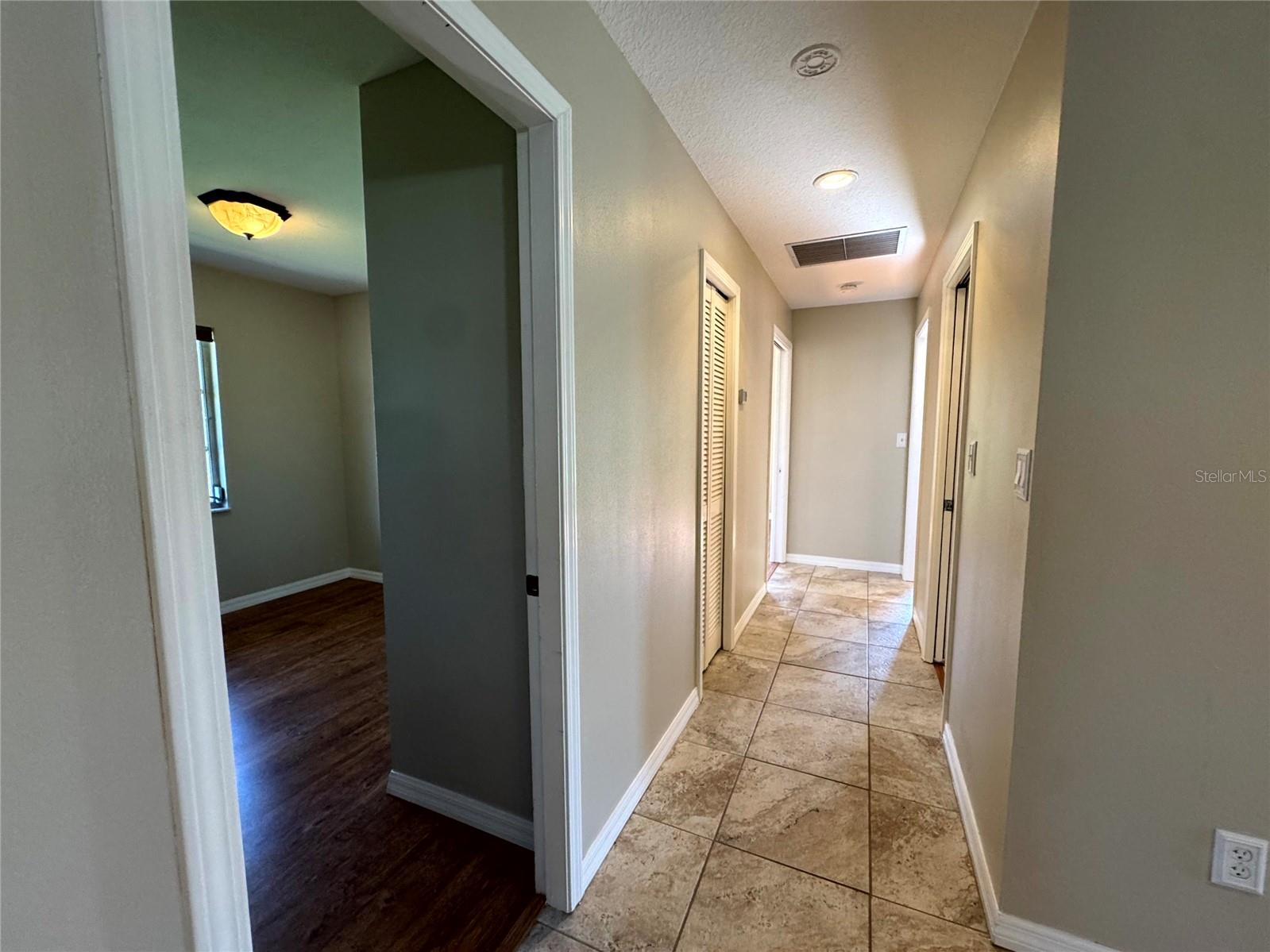 Image 25 of 75 For 5608 43rd Avenue E