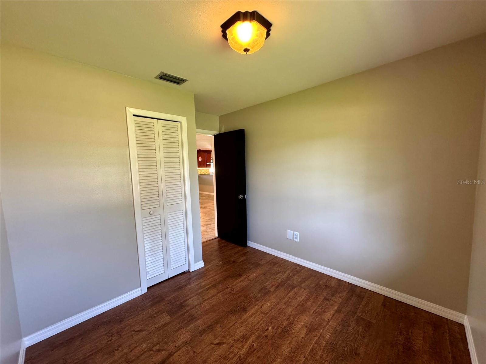 Image 27 of 75 For 5608 43rd Avenue E