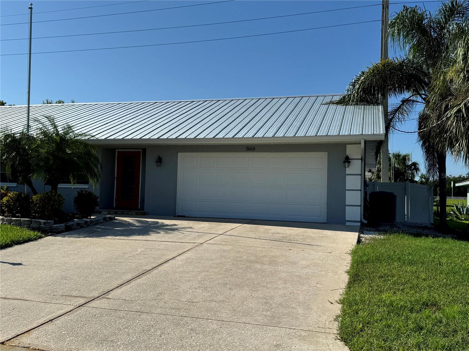 Image 3 of 75 For 5608 43rd Avenue E