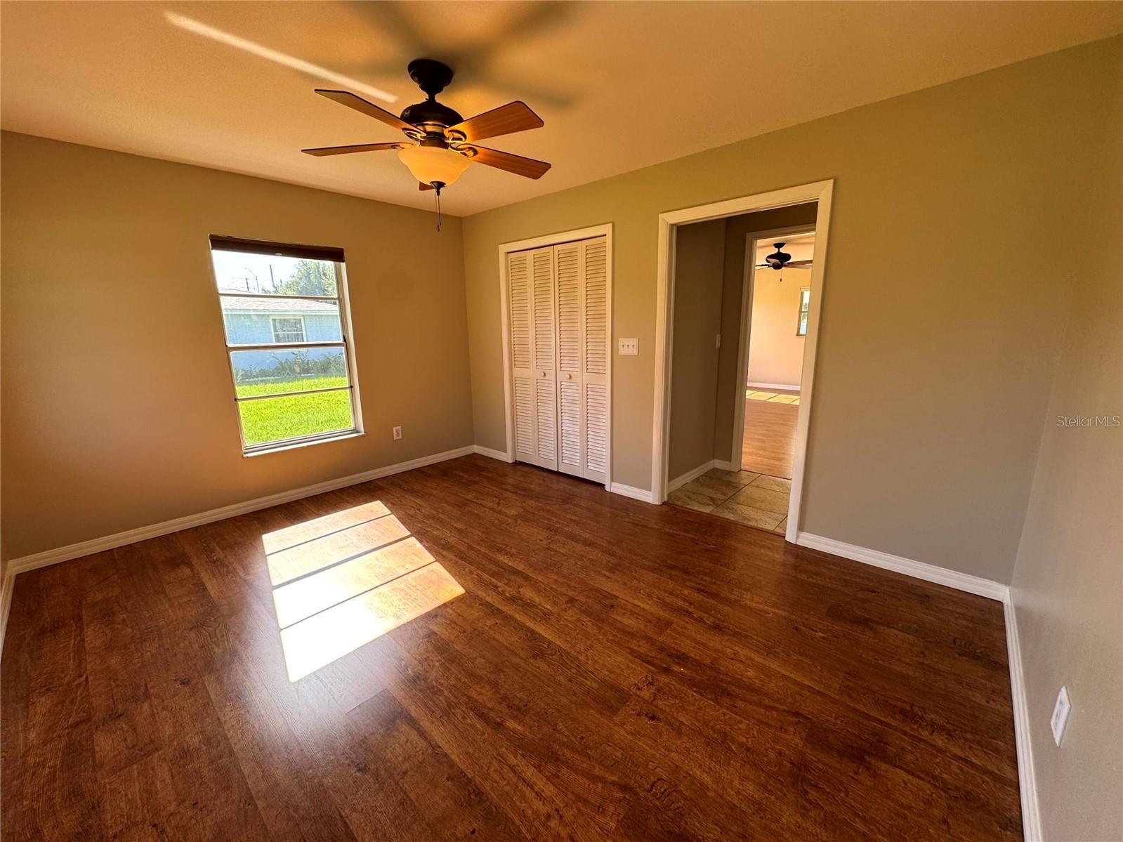 Image 32 of 75 For 5608 43rd Avenue E