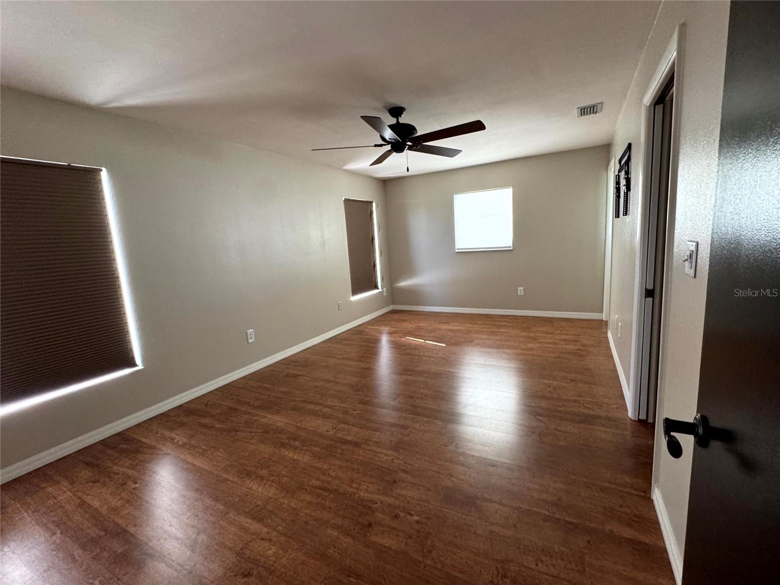 Image 38 of 75 For 5608 43rd Avenue E