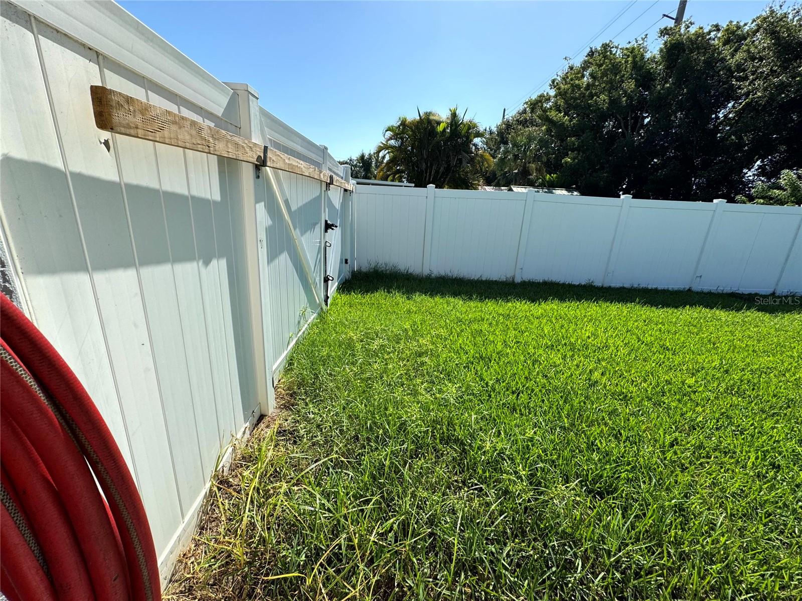 Image 60 of 75 For 5608 43rd Avenue E