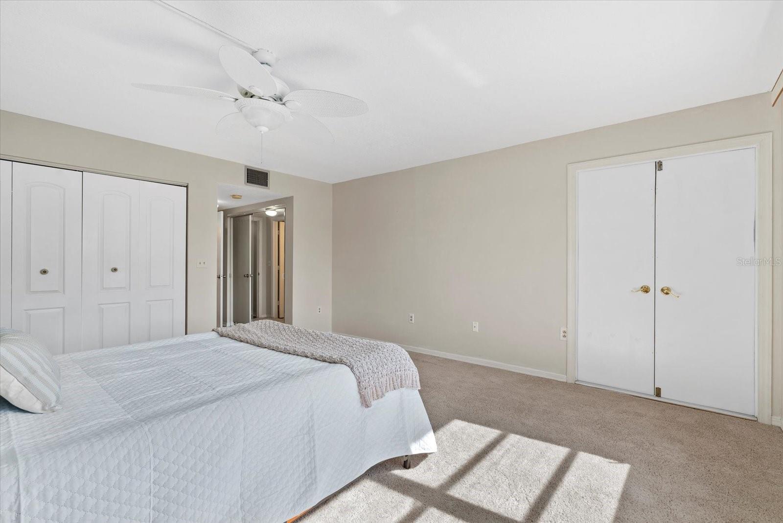 Image 17 of 27 For 4852 Independence Drive