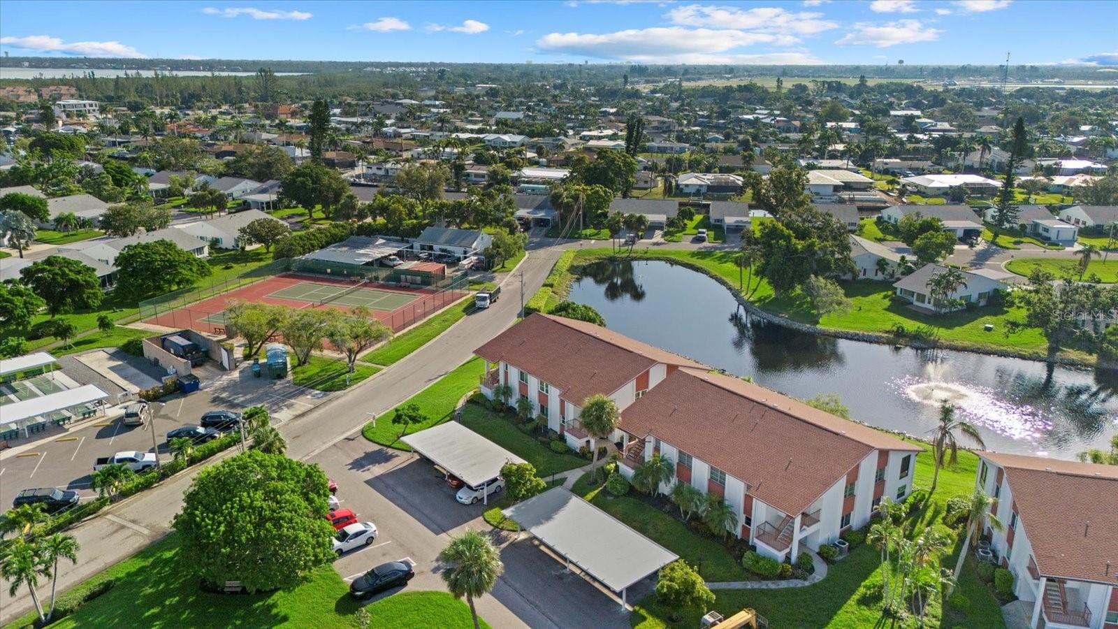 Image 3 of 27 For 4852 Independence Drive