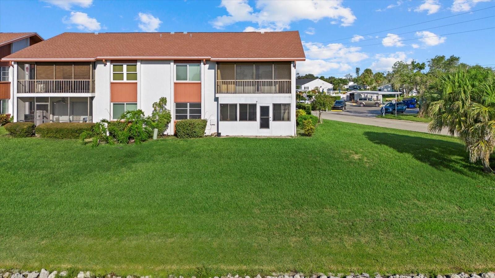 Image 5 of 27 For 4852 Independence Drive