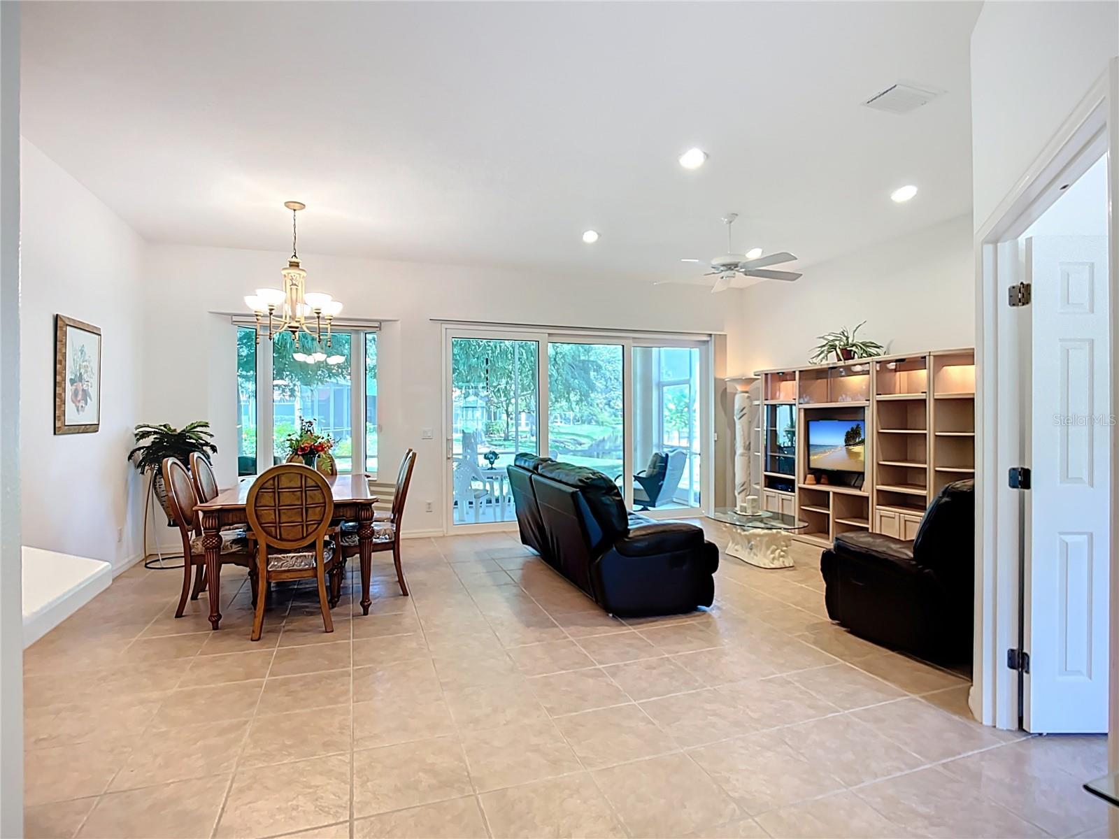 Image 10 of 29 For 5195 Highbury Circle