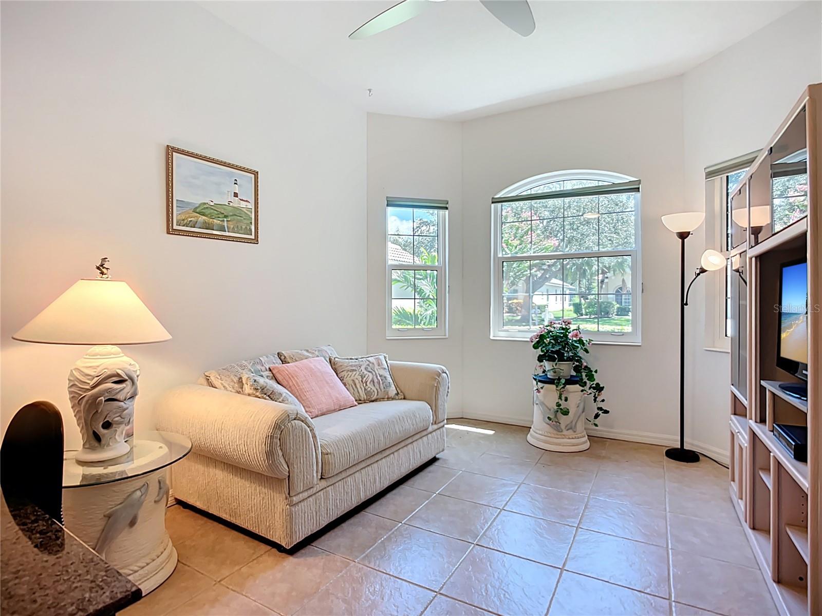 Image 11 of 29 For 5195 Highbury Circle