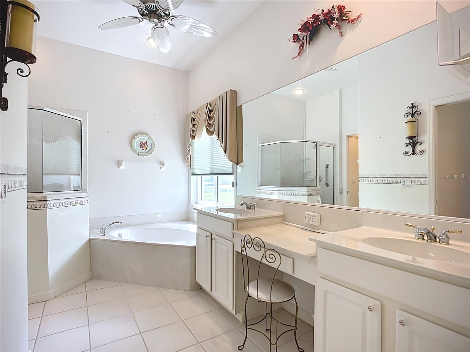 Image 13 of 29 For 5195 Highbury Circle