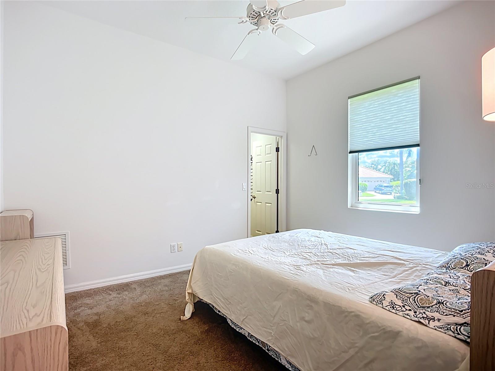 Image 15 of 29 For 5195 Highbury Circle