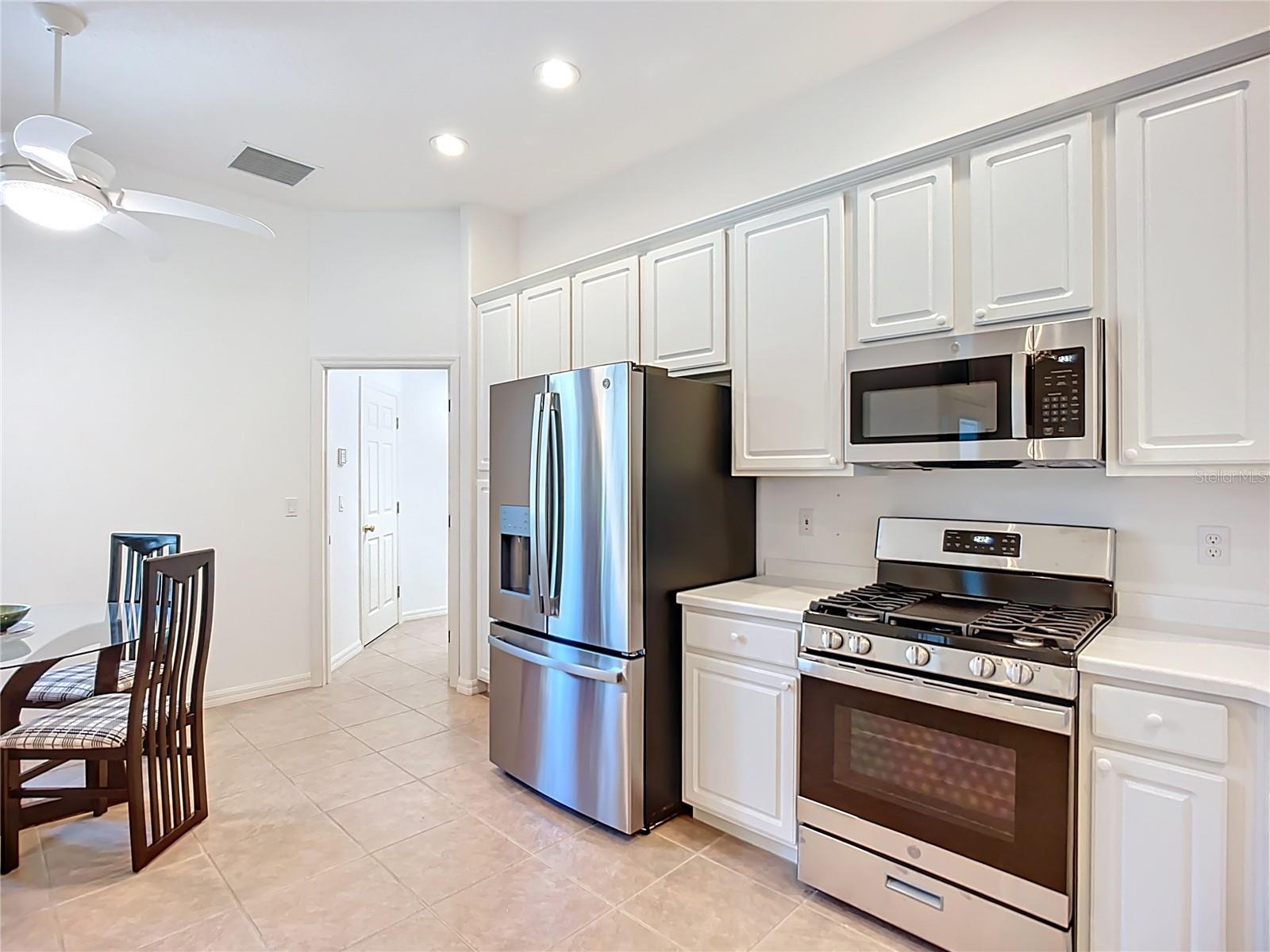 Image 7 of 29 For 5195 Highbury Circle
