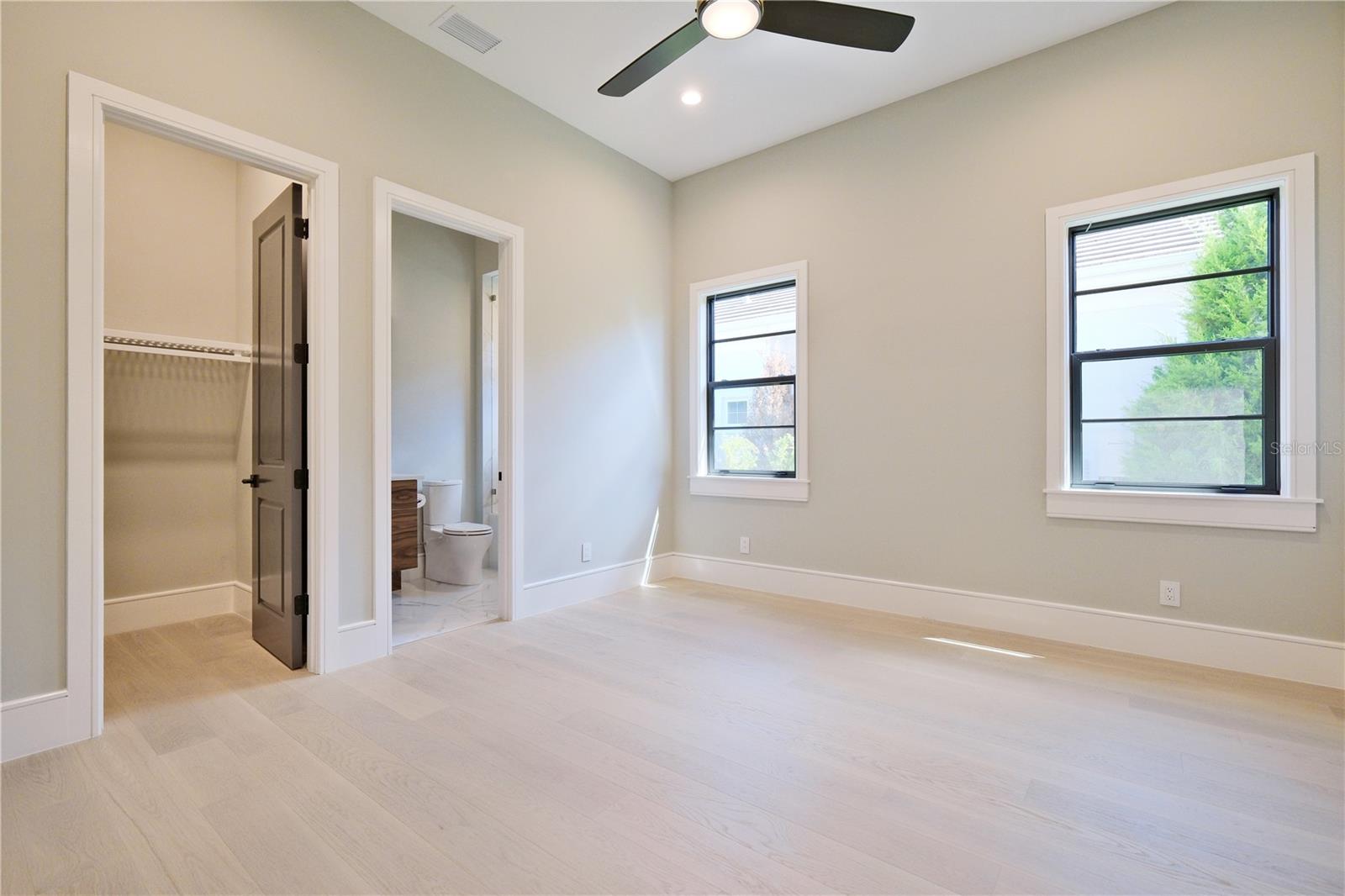 Image 44 of 85 For 14758 Como Circle