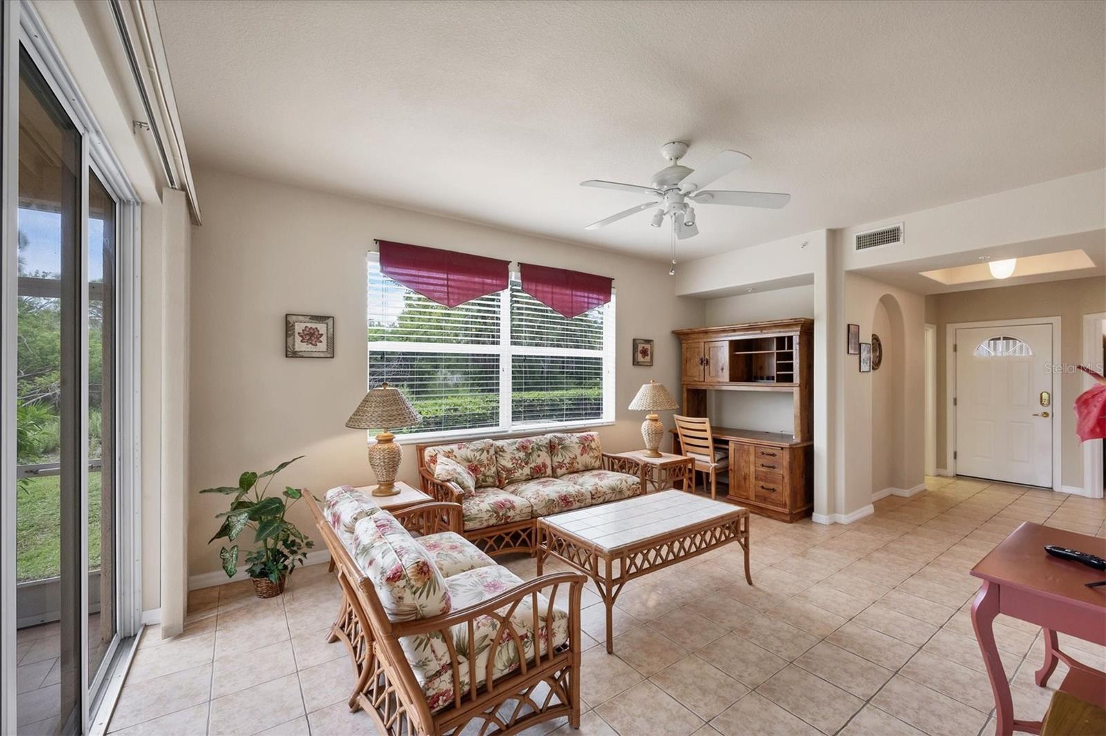 Image 8 of 58 For 4215 Vicenza Drive B1