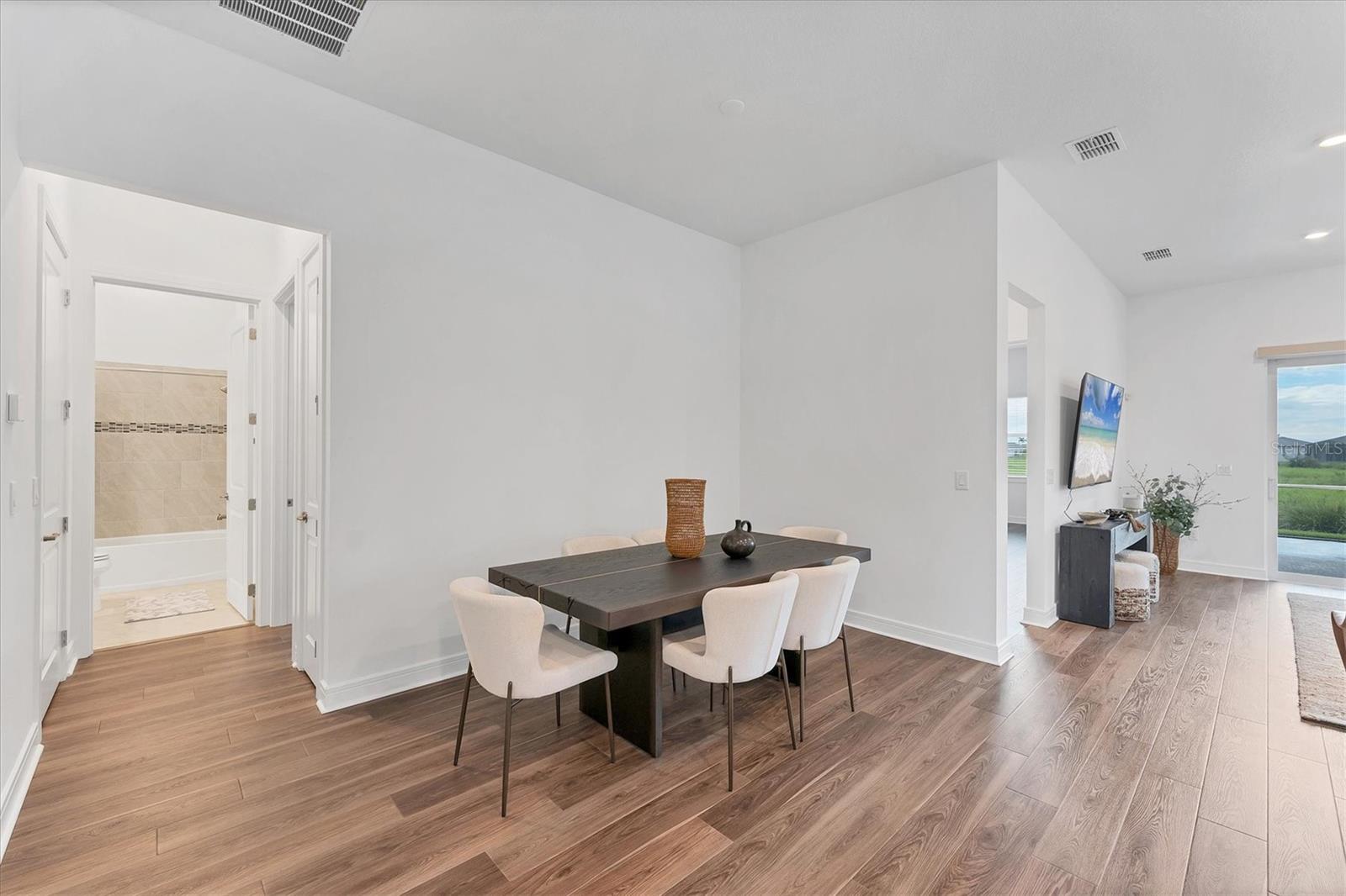 Image 19 of 67 For 10419 Wynward Way