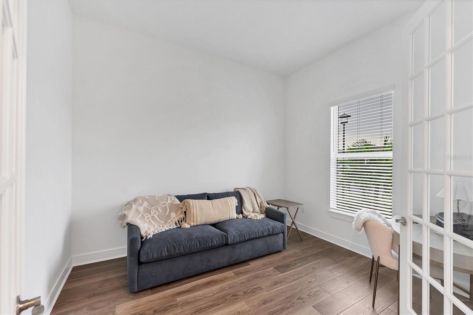 Image 22 of 67 For 10419 Wynward Way