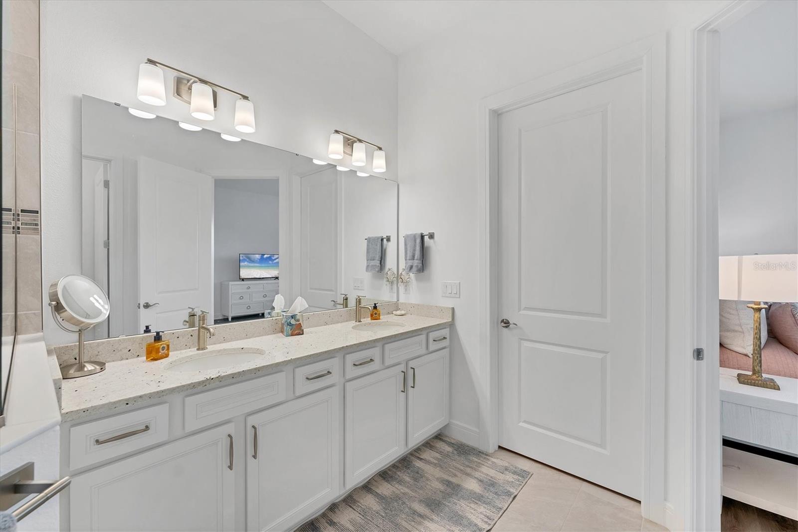 Image 27 of 67 For 10419 Wynward Way