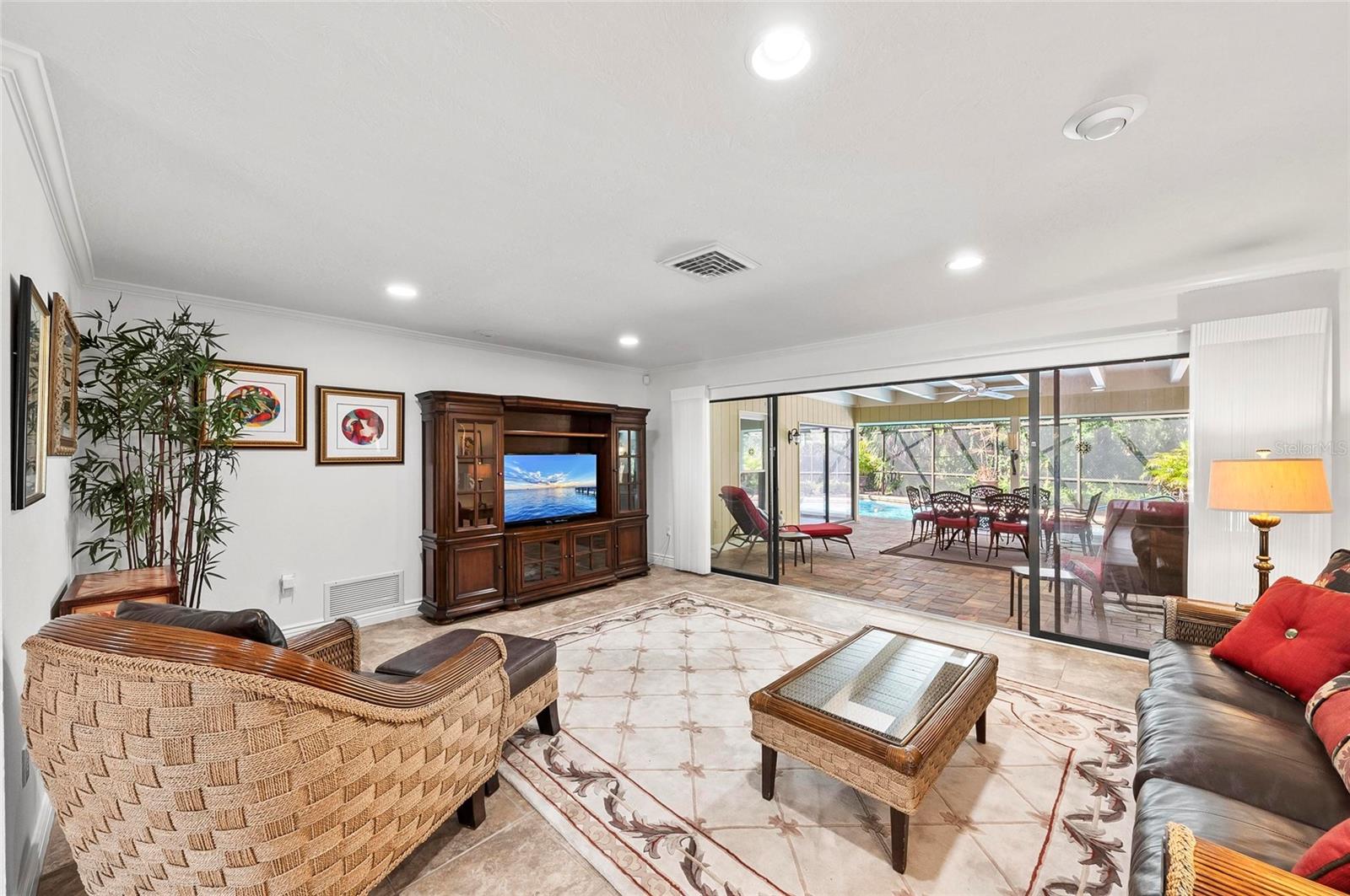 Image 12 of 98 For 1218 Yacht Harbor Drive