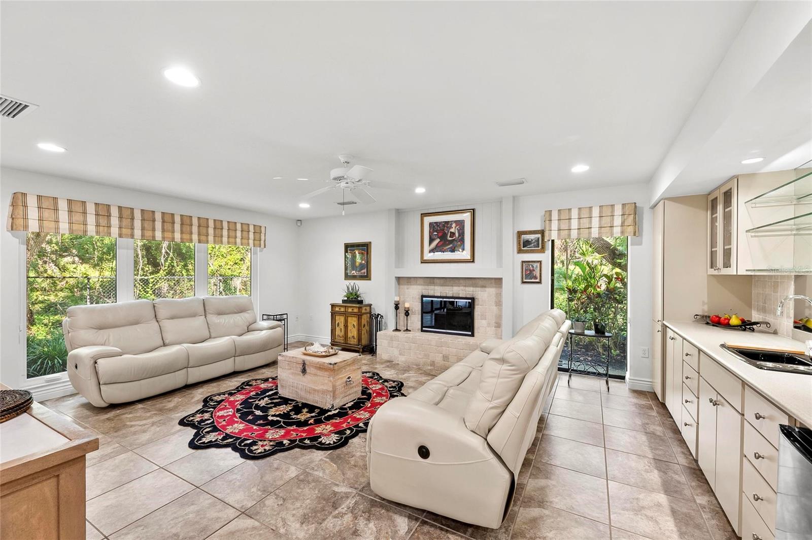 Image 27 of 98 For 1218 Yacht Harbor Drive