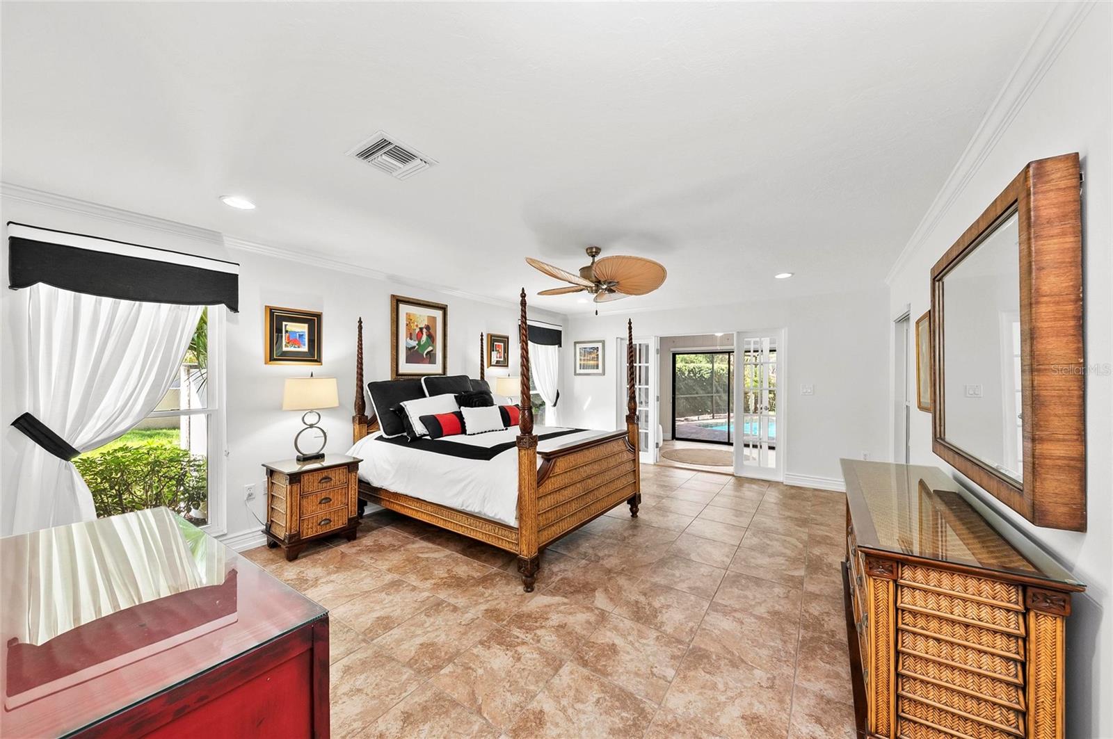 Image 32 of 98 For 1218 Yacht Harbor Drive