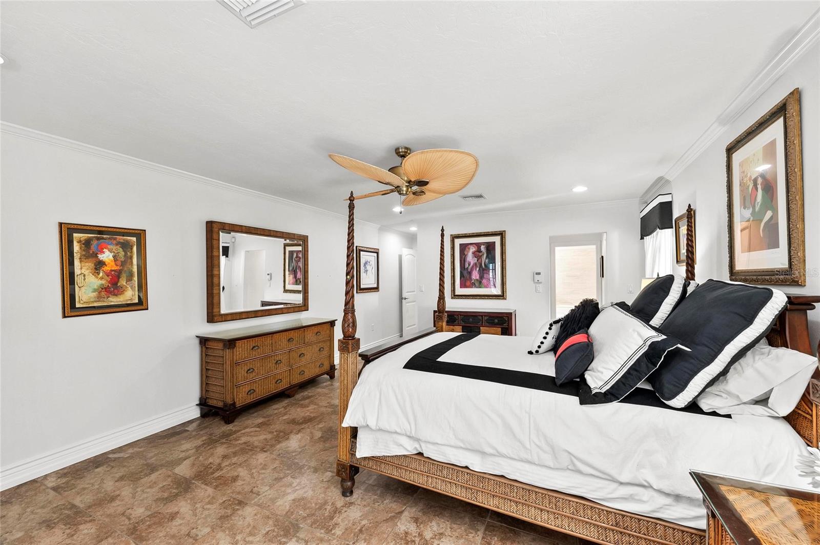 Image 34 of 98 For 1218 Yacht Harbor Drive