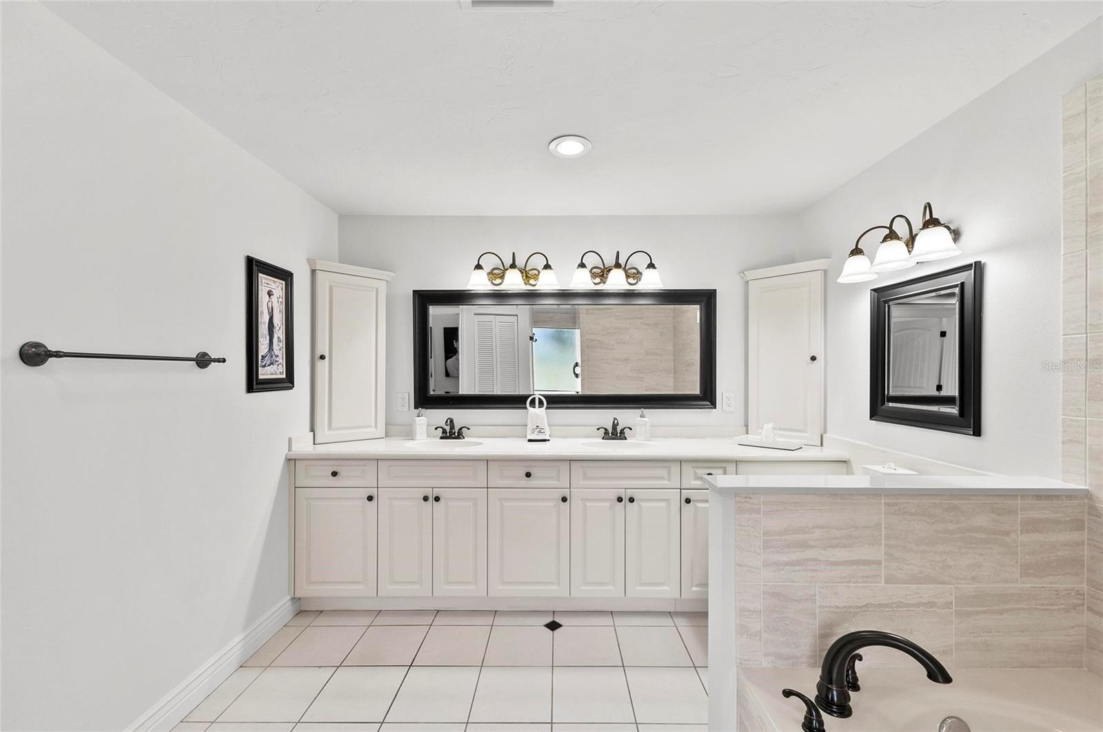 Image 37 of 98 For 1218 Yacht Harbor Drive