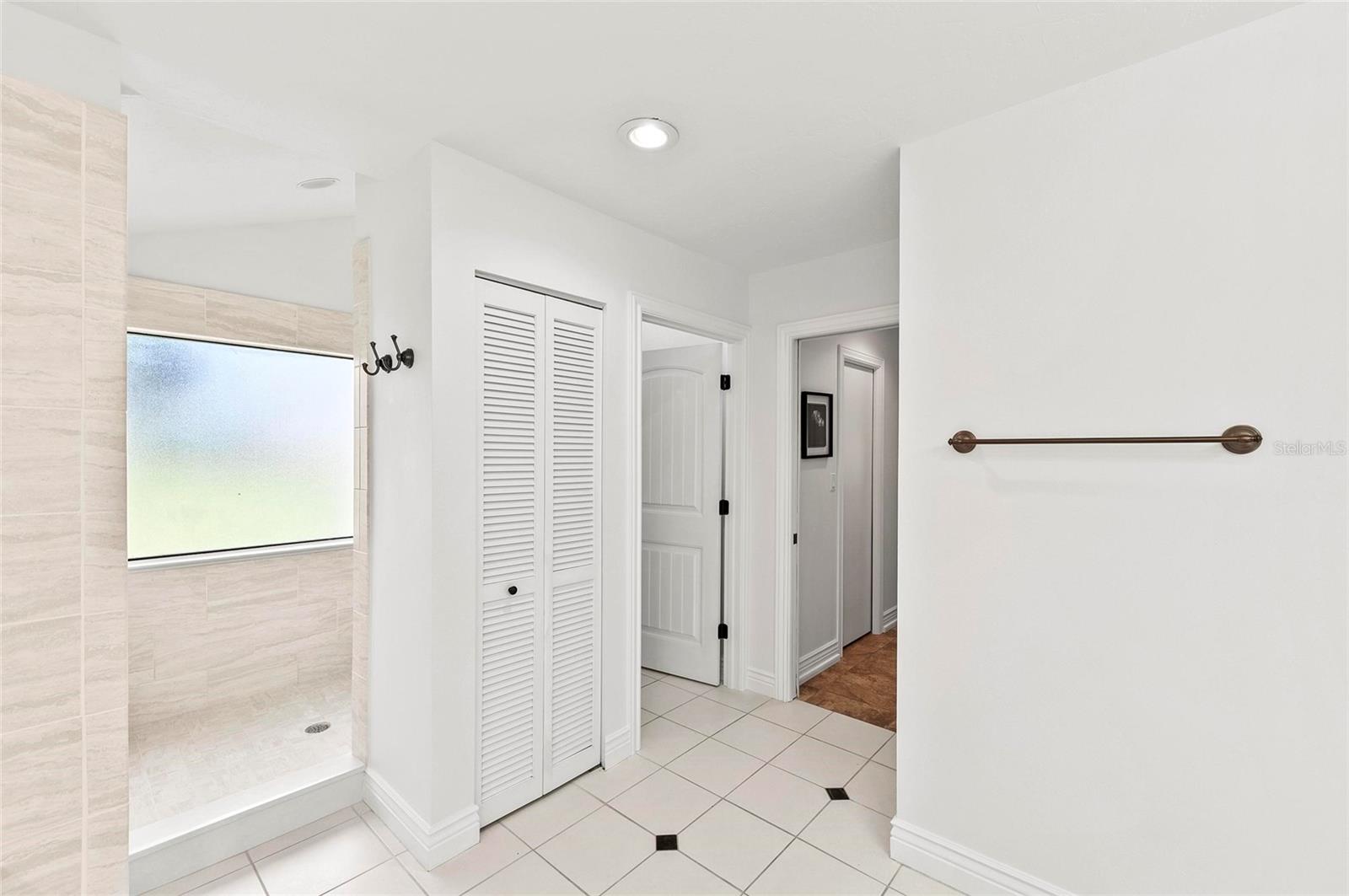 Image 38 of 98 For 1218 Yacht Harbor Drive