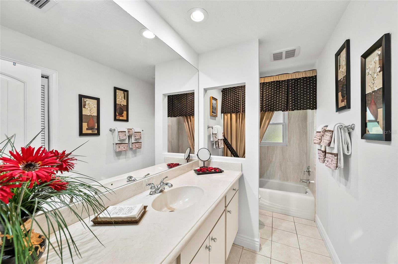 Image 50 of 98 For 1218 Yacht Harbor Drive