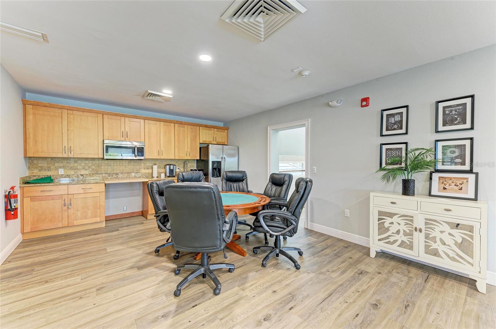 Image 85 of 98 For 1218 Yacht Harbor Drive