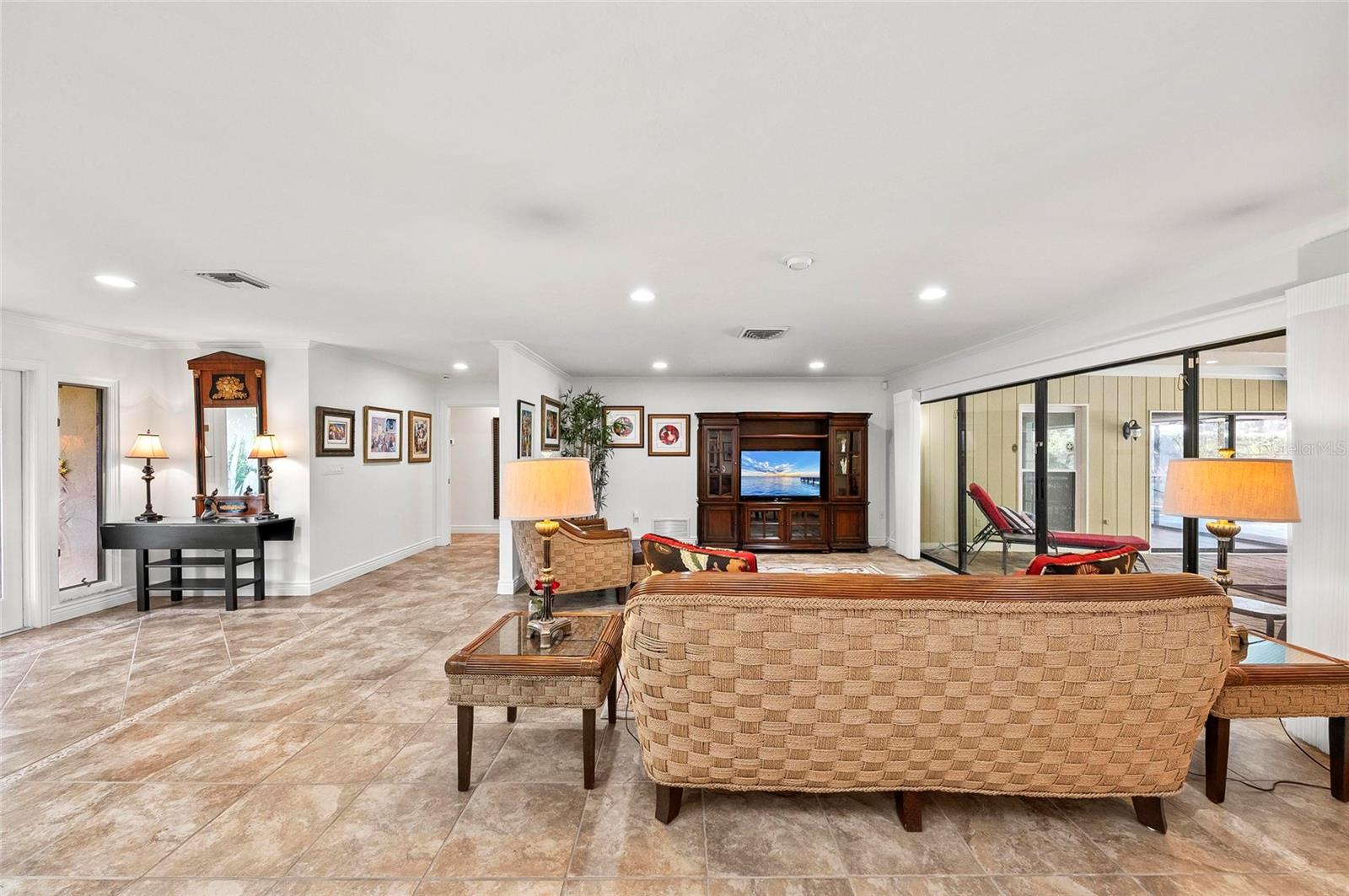 Image 9 of 98 For 1218 Yacht Harbor Drive