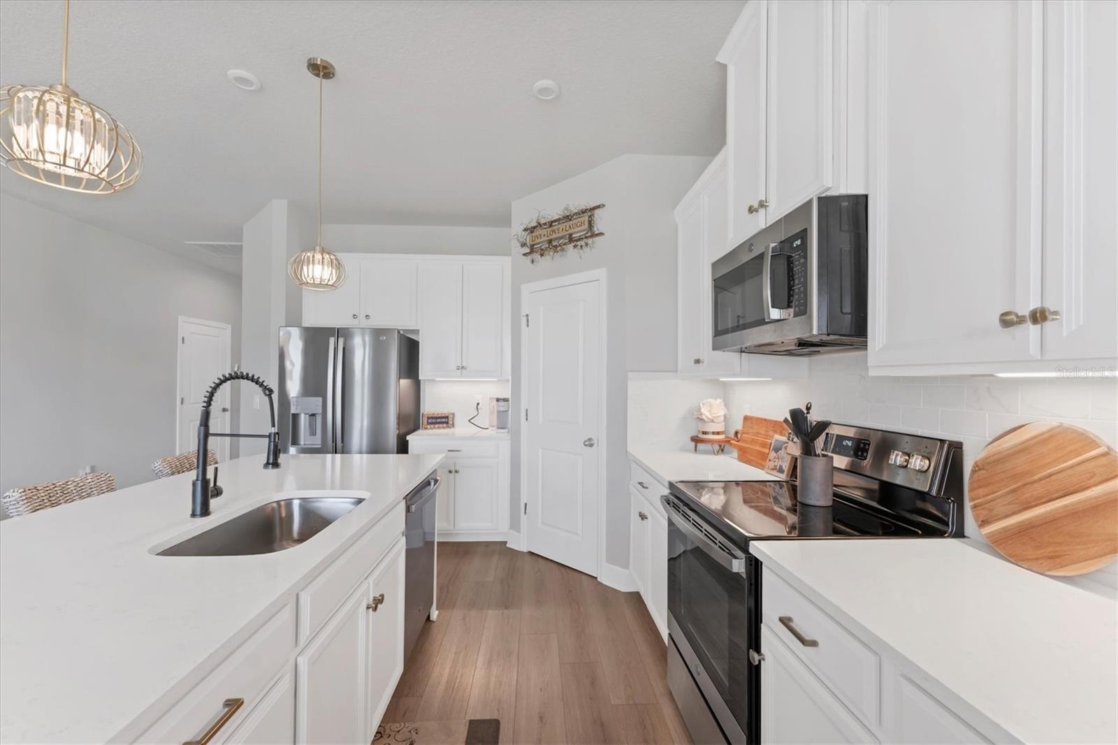 Image 16 of 50 For 6111 116th Avenue E