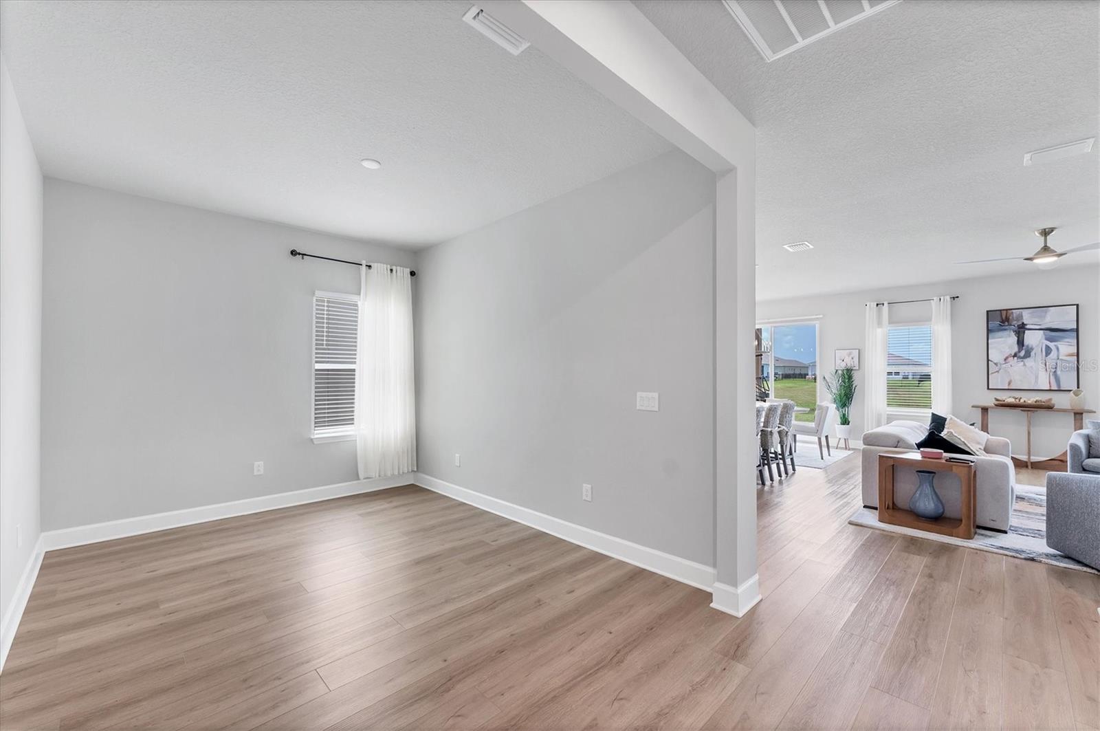 Image 24 of 50 For 6111 116th Avenue E