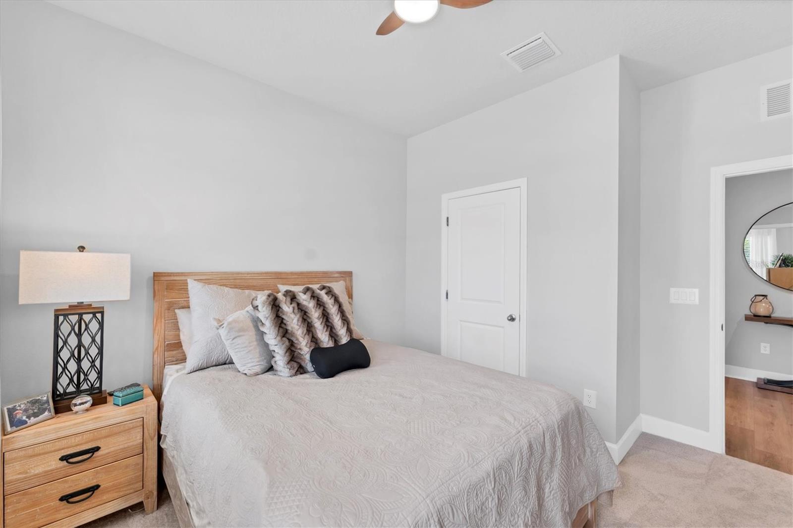 Image 32 of 50 For 6111 116th Avenue E