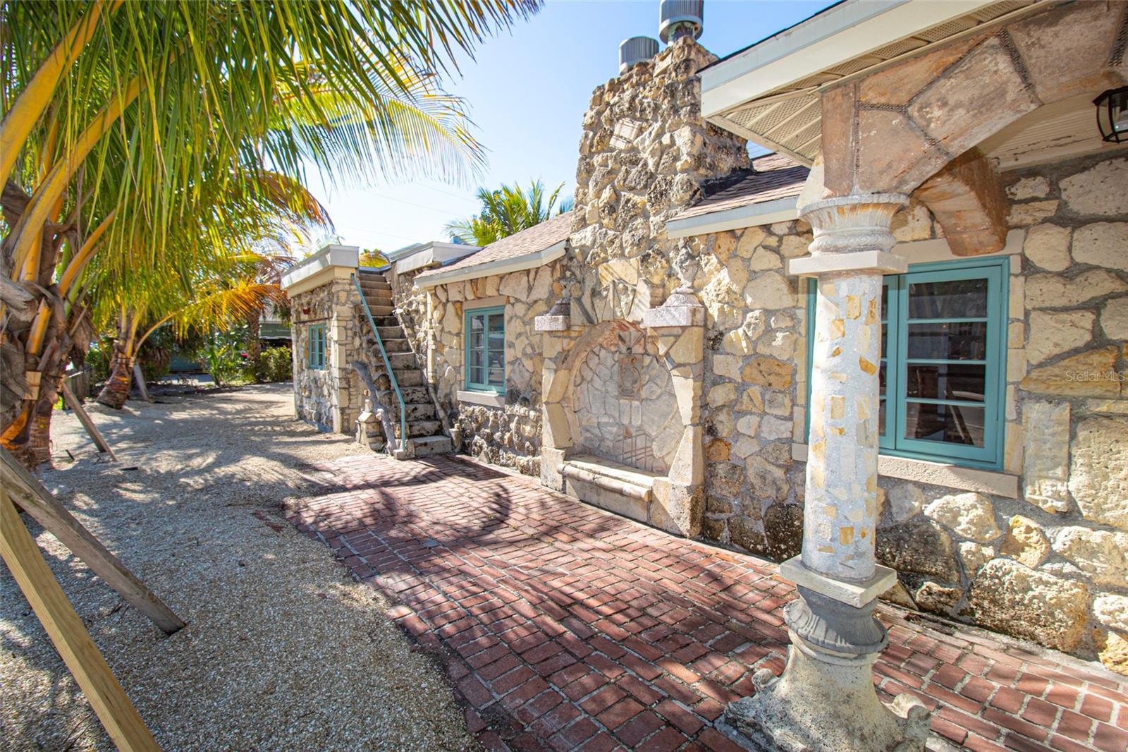 Image 2 of 23 For 117 Palm Avenue