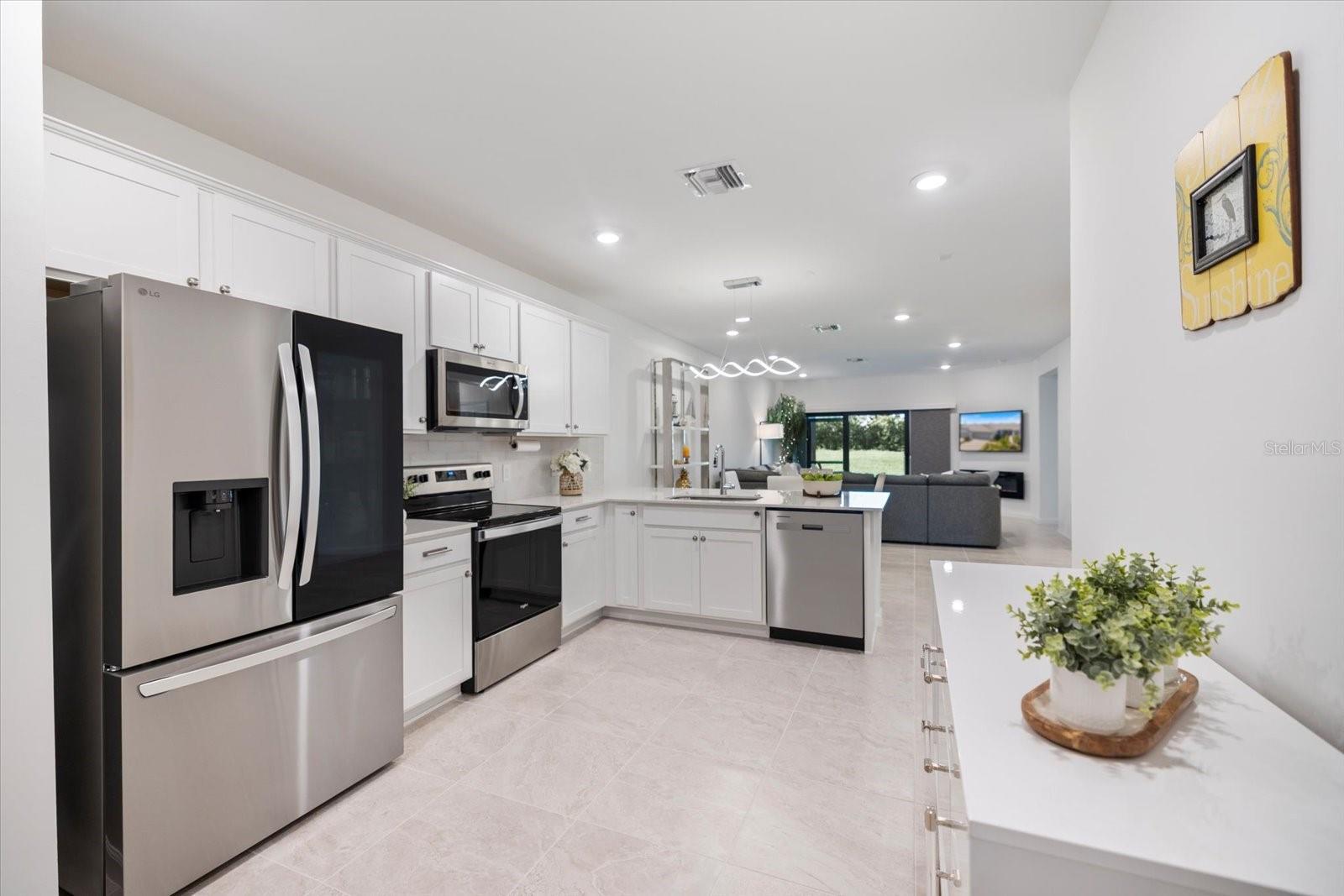 Image 17 of 35 For 6511 Silverstar Drive