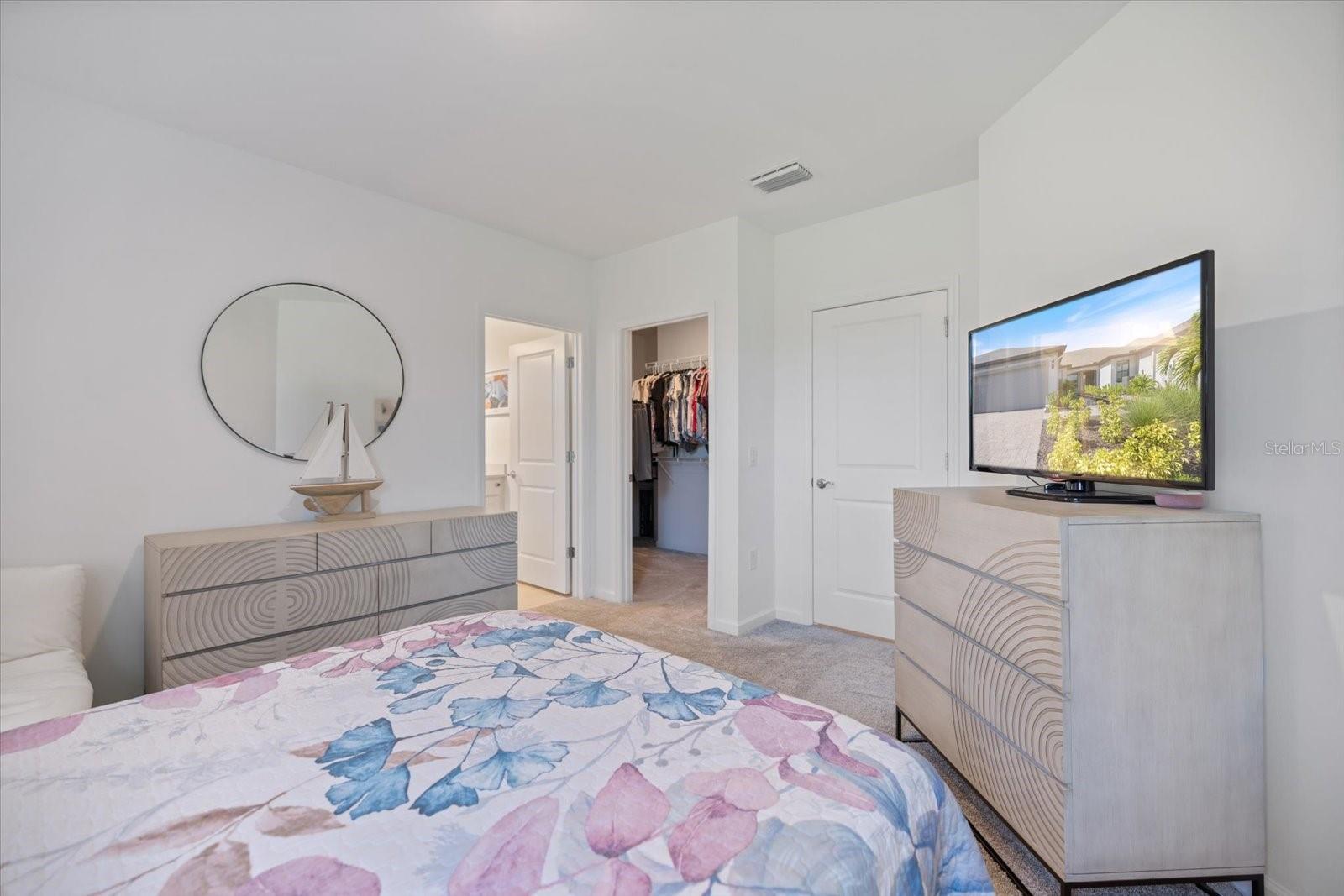 Image 22 of 35 For 6511 Silverstar Drive