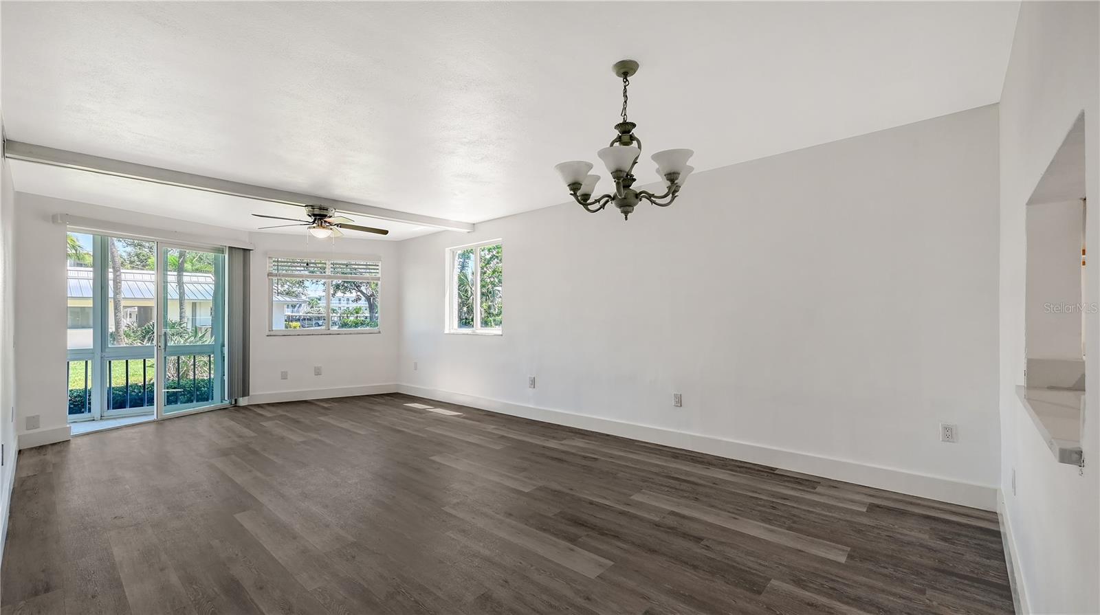 Image 13 of 59 For 771 John Ringling Boulevard 7