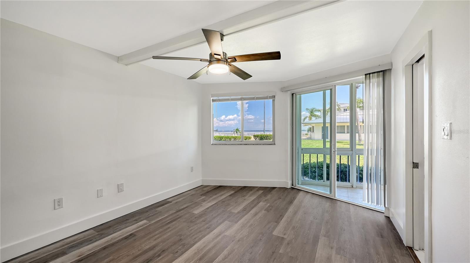 Image 20 of 59 For 771 John Ringling Boulevard 7