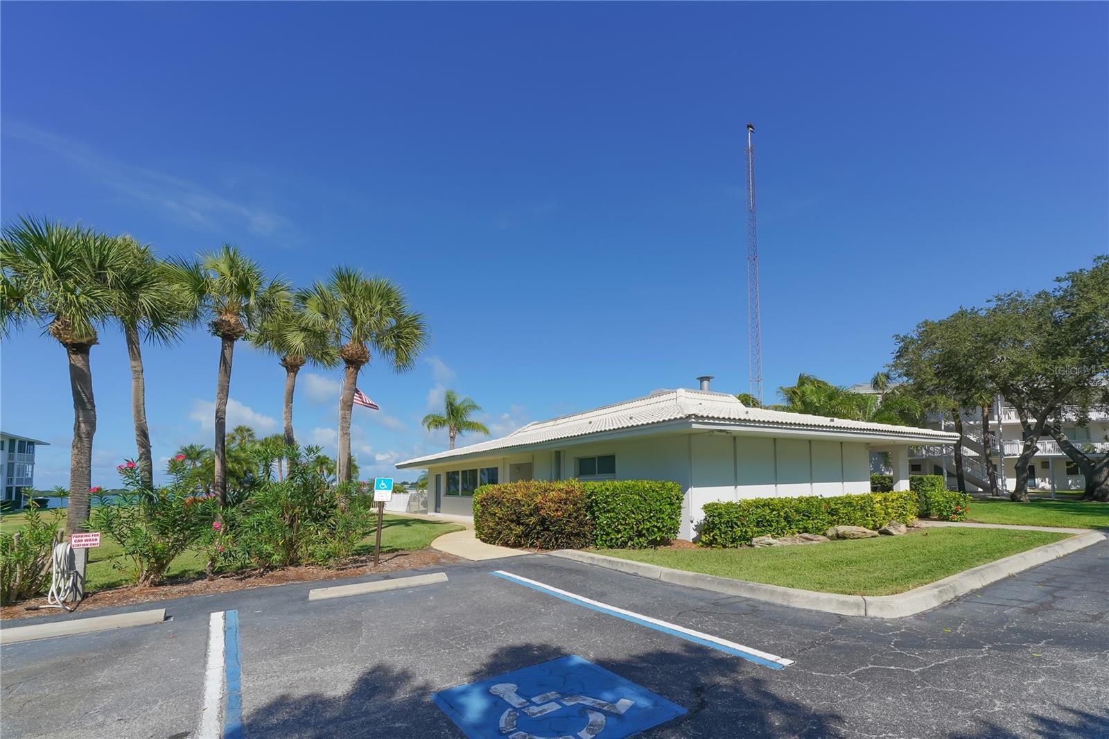 Image 33 of 59 For 771 John Ringling Boulevard 7