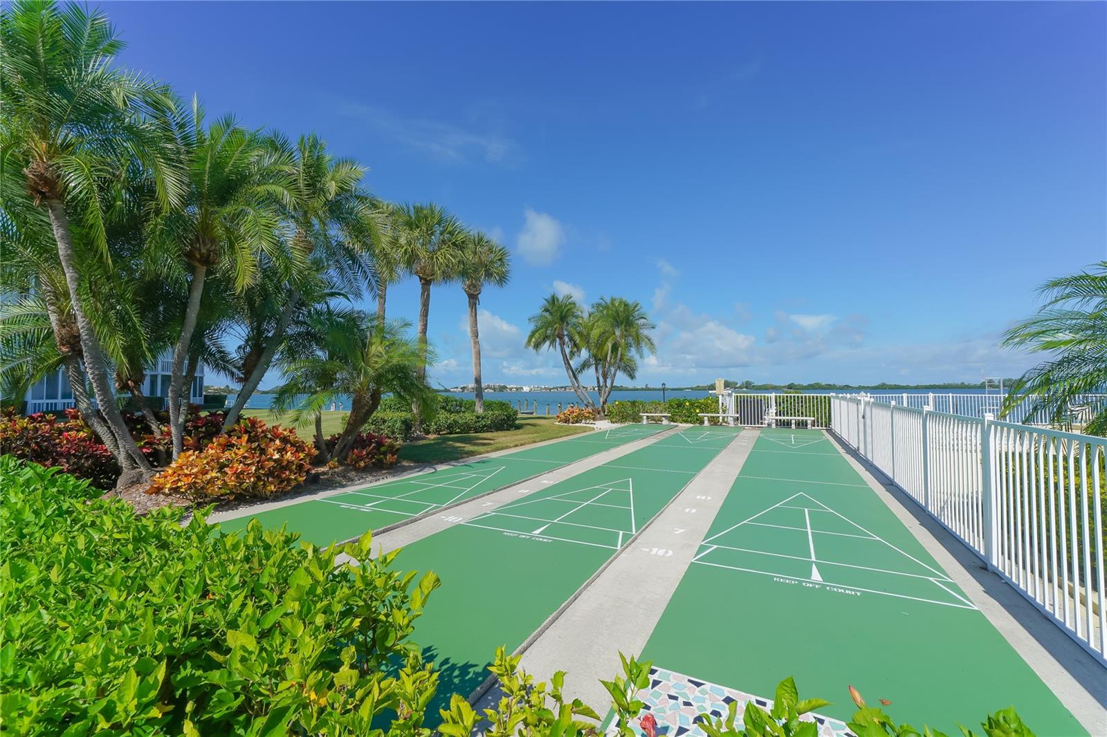 Image 38 of 59 For 771 John Ringling Boulevard 7