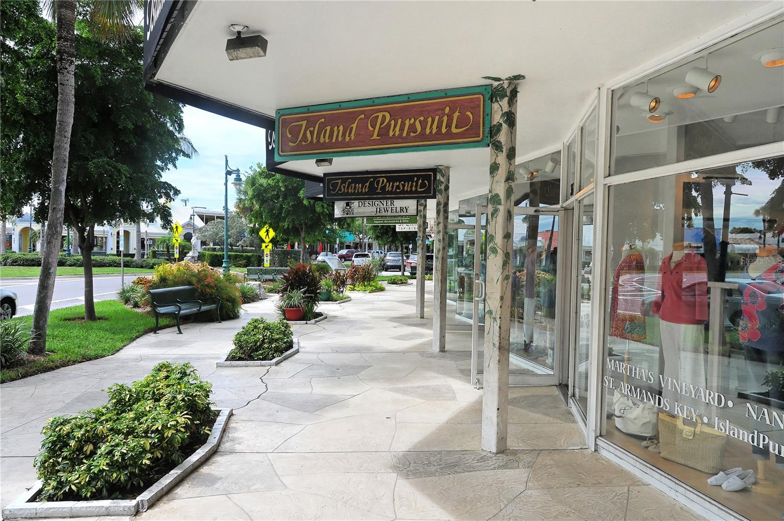 Image 58 of 59 For 771 John Ringling Boulevard 7