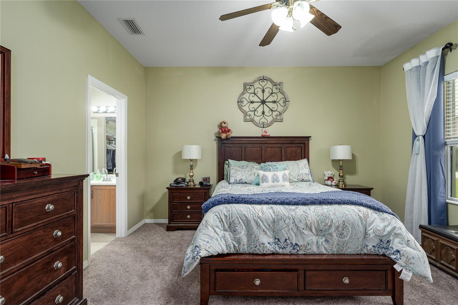 Image 11 of 31 For 6936 Surrey Oak Drive