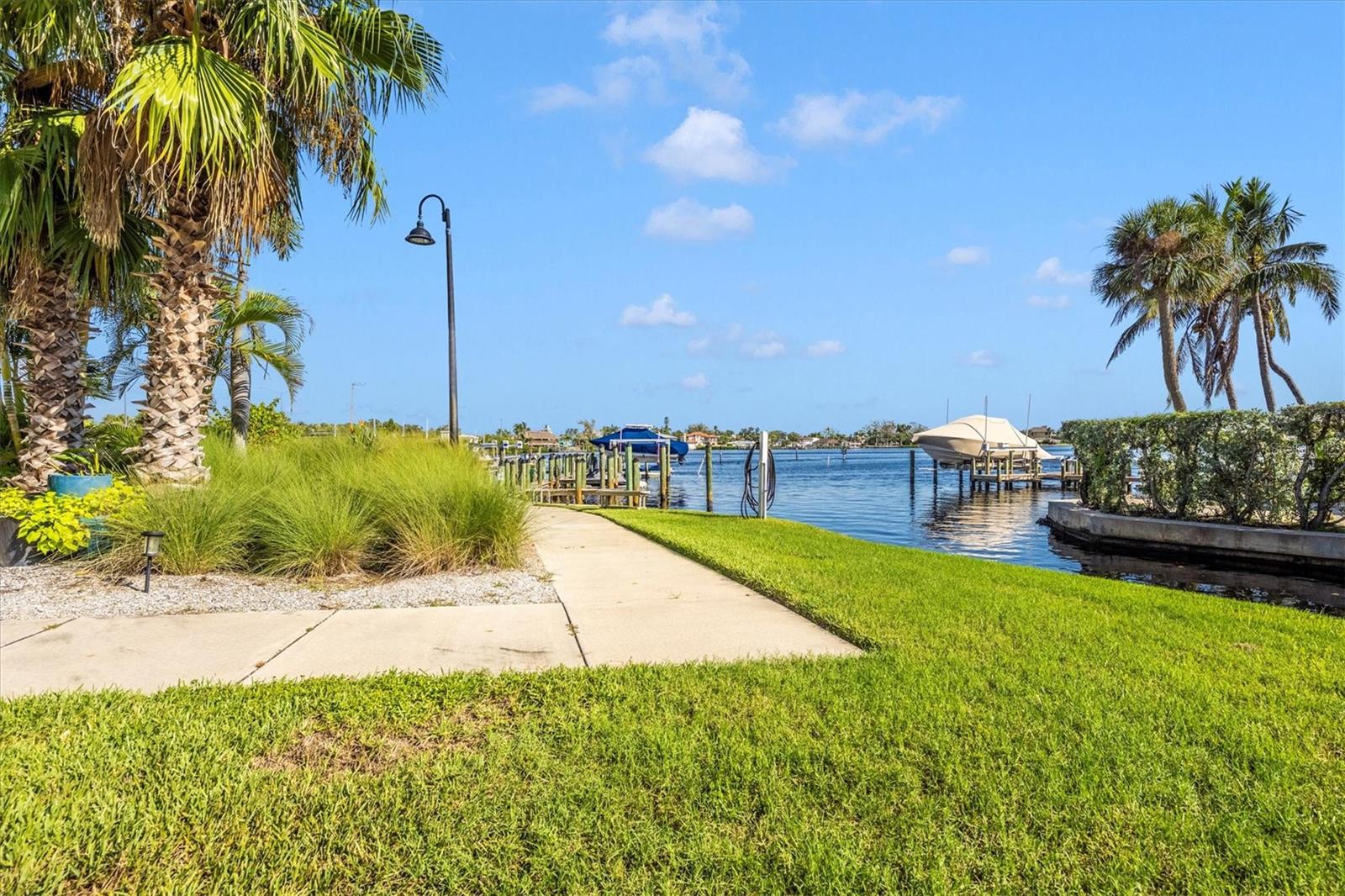 Image 52 of 62 For 516 Tamiami Trail S 404