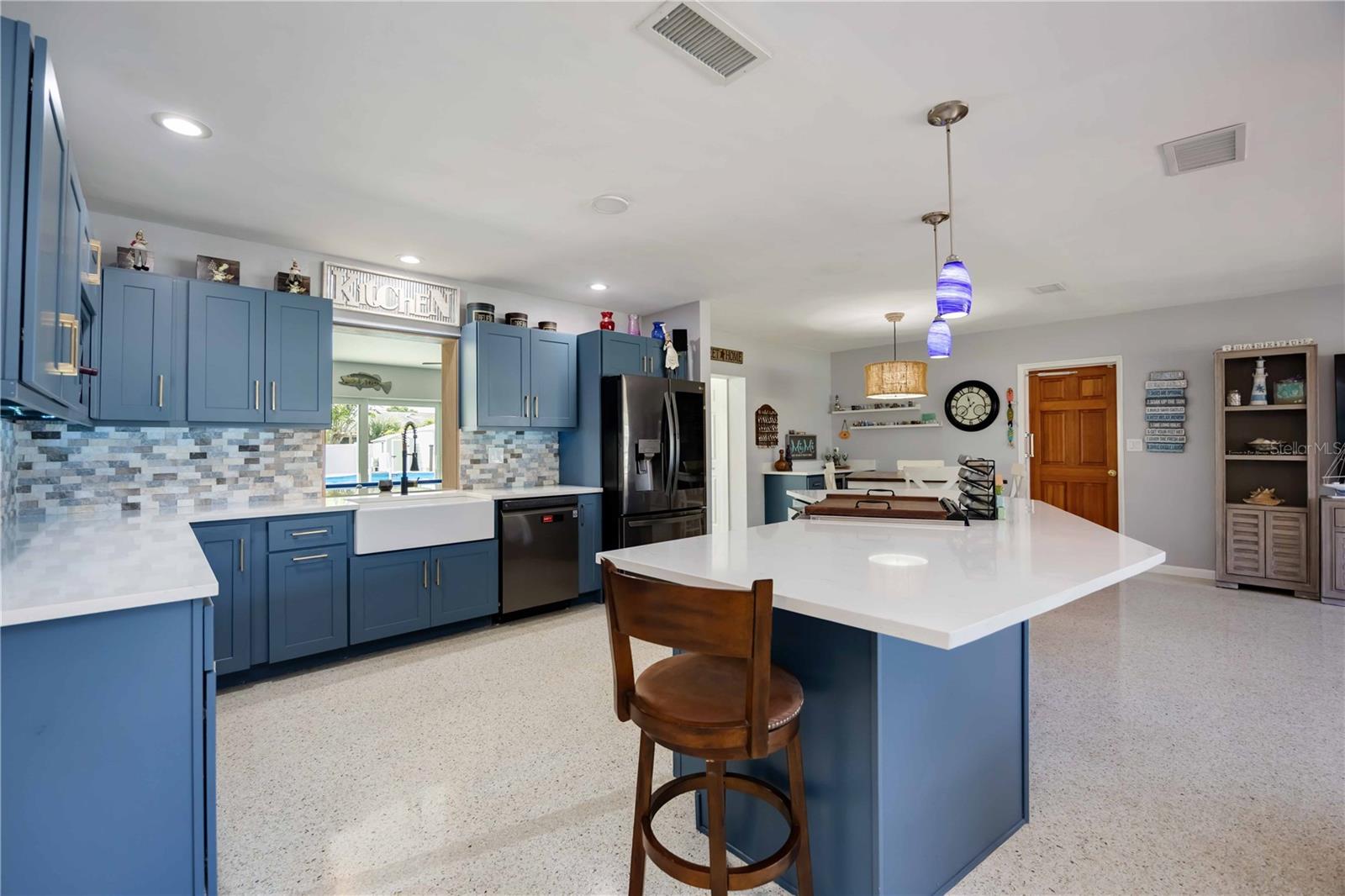 Image 15 of 67 For 5307 14th Avenue Drive W
