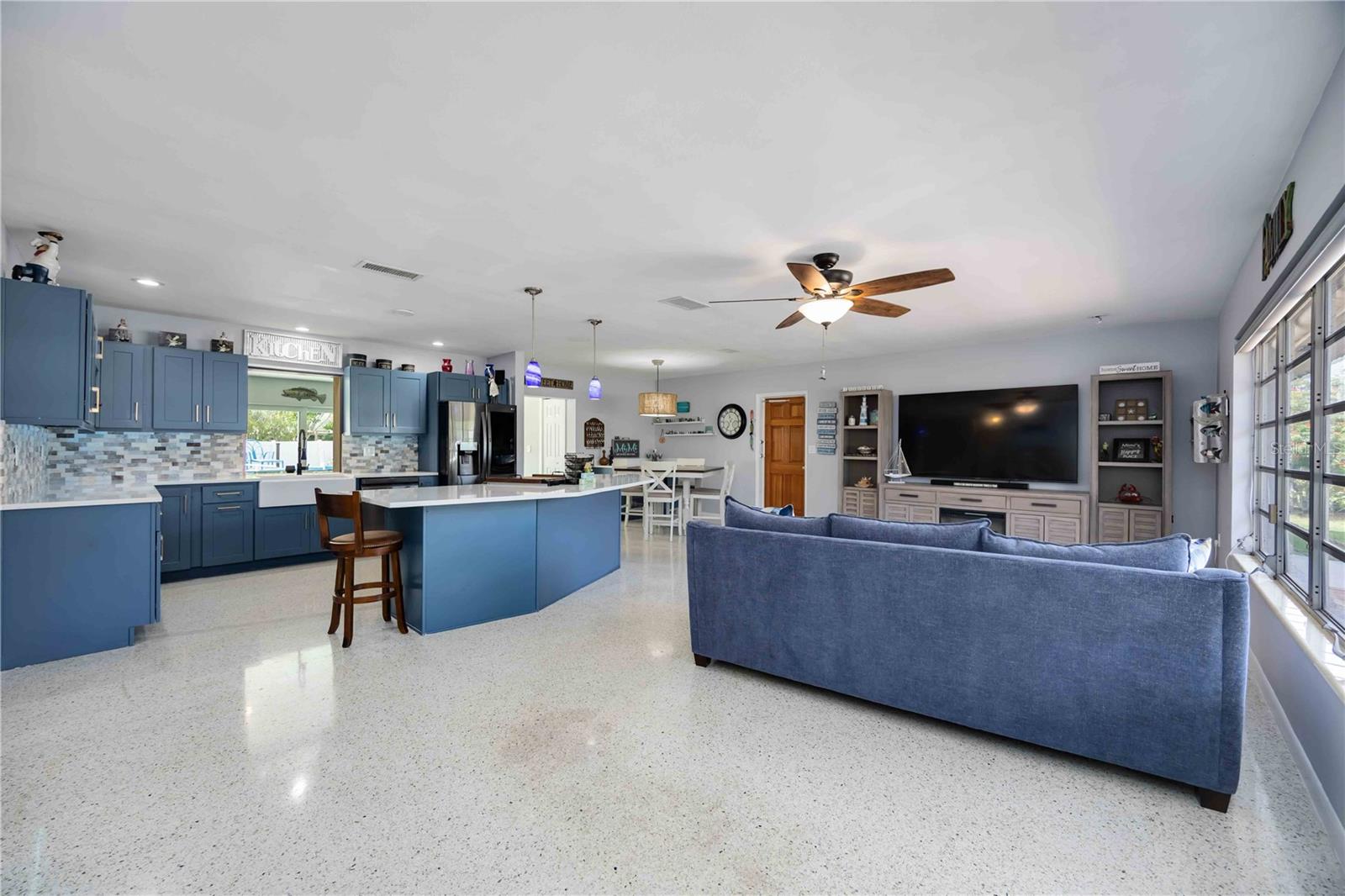 Image 9 of 67 For 5307 14th Avenue Drive W