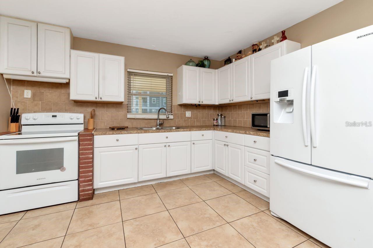 Image 4 of 7 For 1206 2nd Avenue E