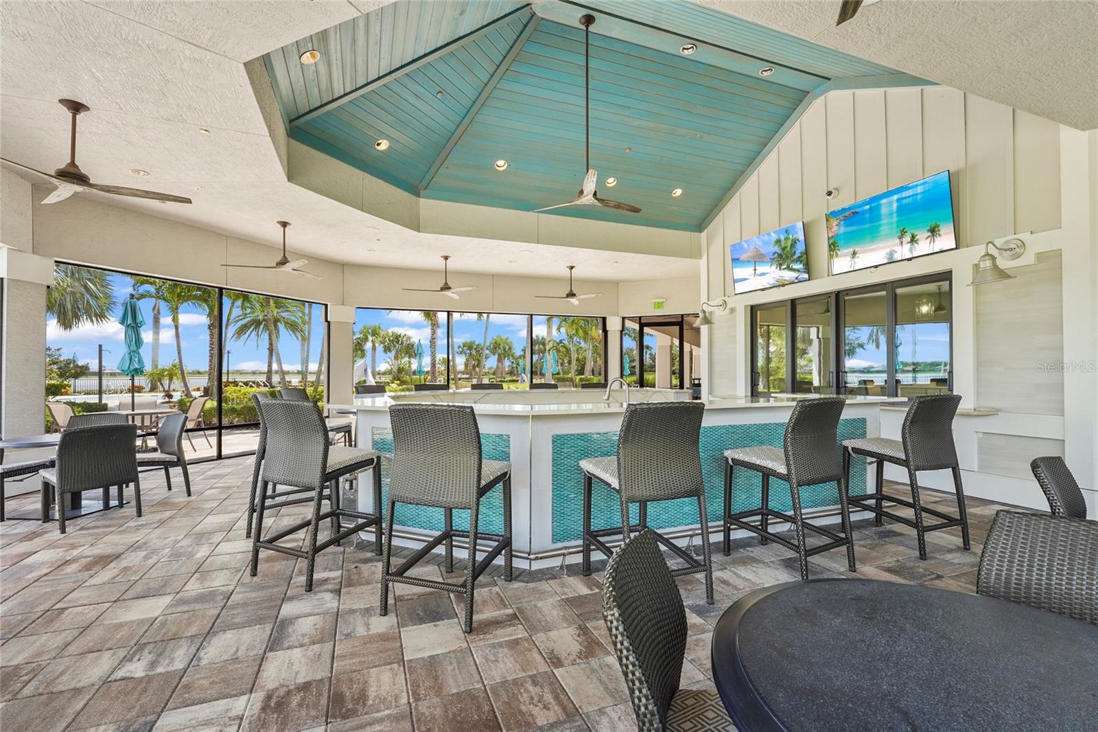 Image 11 of 92 For 7948 Grande Shores Drive